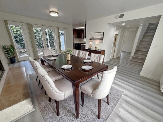 Foto del edificio - 4530 Whitsett Ave