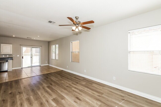 Foto del edificio - 5876 Secret Island Dr
