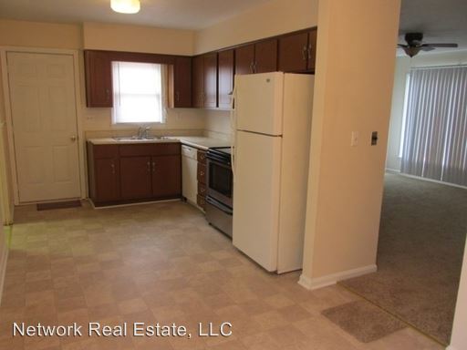 Building Photo - 12 E Airview Dr