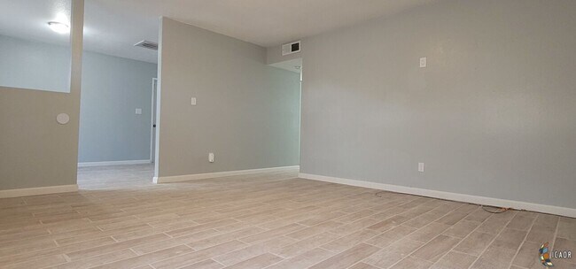 Building Photo - 1758 W Rio Vista