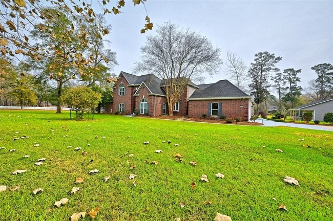Building Photo - 15461 Bedford Ln