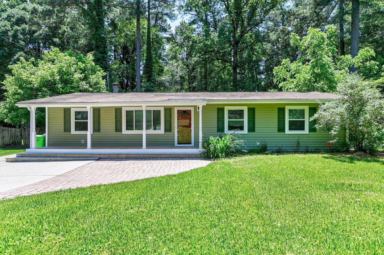 Primary Photo - 1512 Beechwood Dr