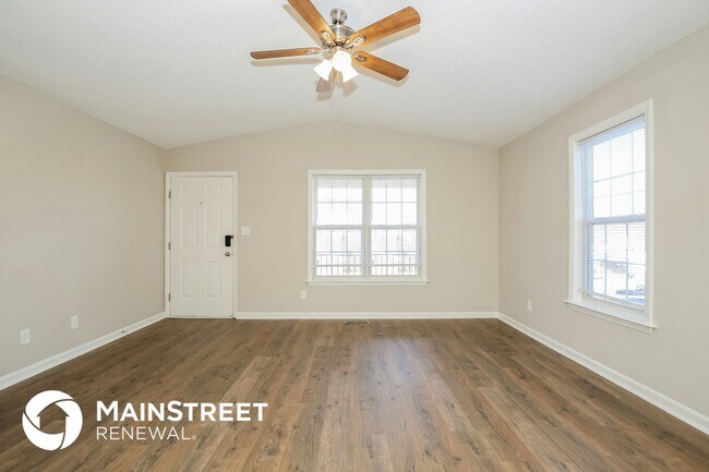 Foto del edificio - 4804 Shady Pine Dr