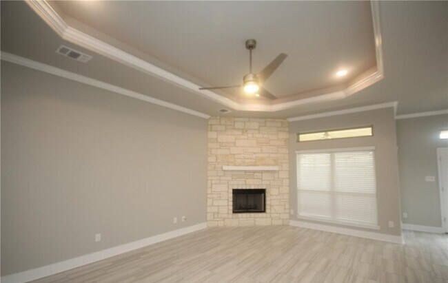 Building Photo - 2529 Faux Pine Dr