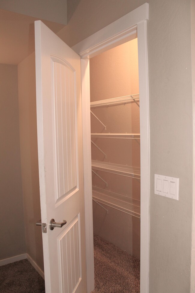Building Photo - 270 Cherry Bark Ln