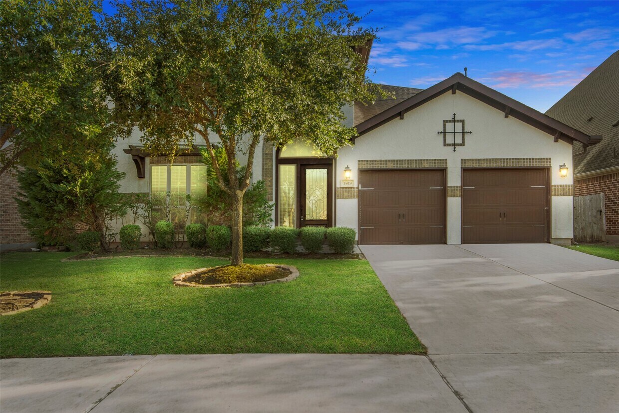 Foto principal - 3819 May Ridge Ln