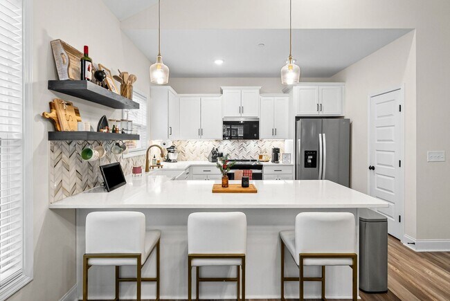 Foto del edificio - Gorgeous 3 Bedroom Pet Friendly Home For Rent in Pleasant View