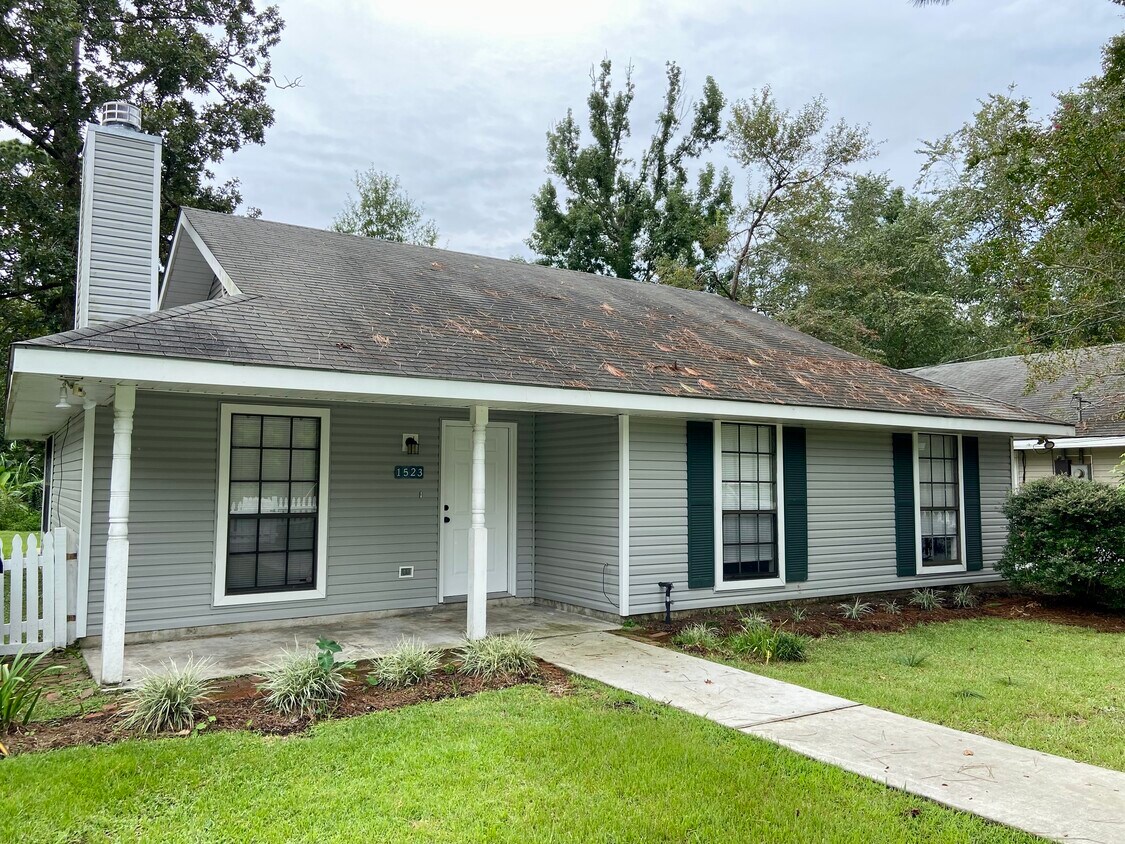 1523 Lafitte St, Mandeville, LA 70448 House Rental in Mandeville, LA