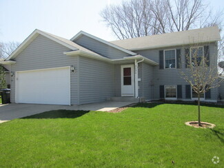 Building Photo - 3030 Bandel Dr NW