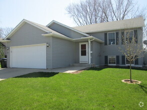 Building Photo - 3030 Bandel Dr NW