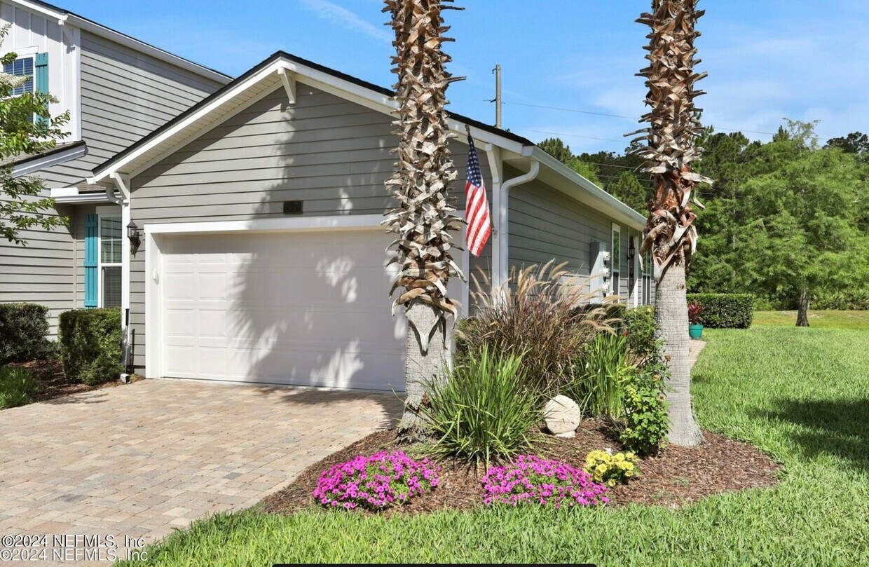 Primary Photo - 87 Pindo Palm Dr