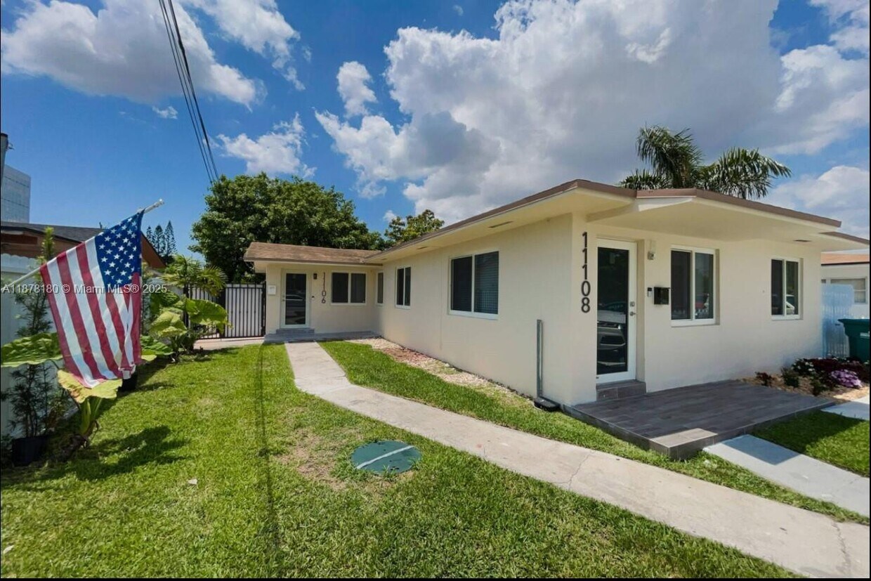 Foto principal - 11106 SW 4th St