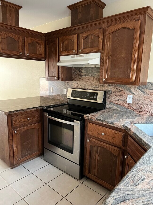 Foto del edificio - 104 S Ridge Ln