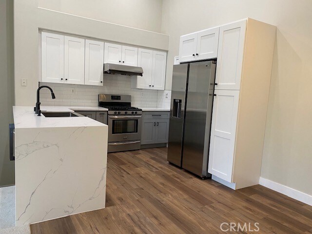 Foto del edificio - 2003 Ladrillo Aisle