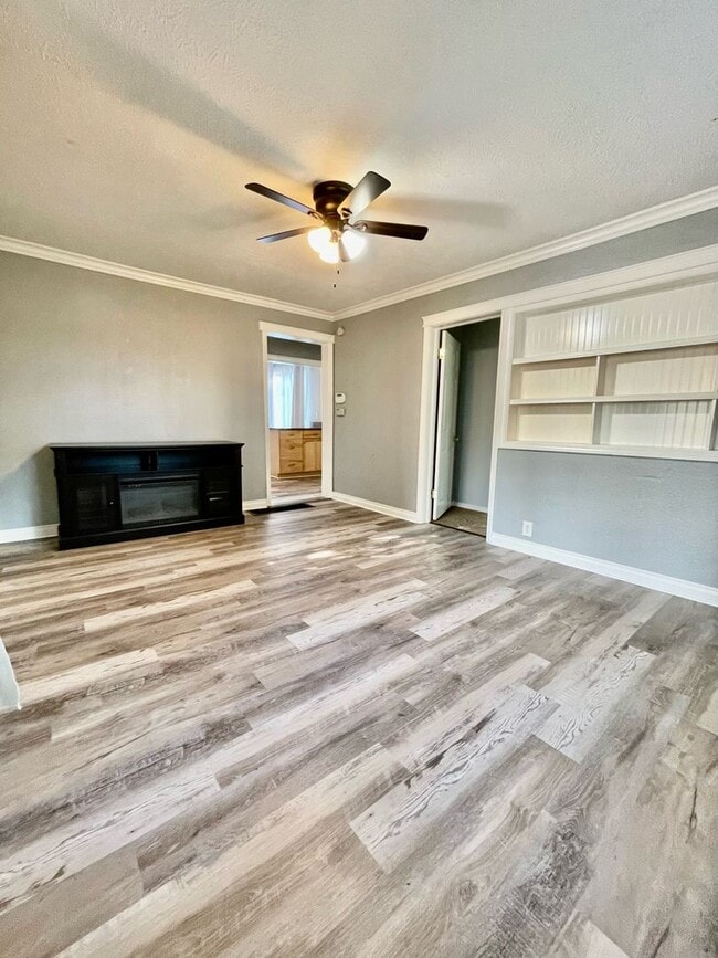 Foto del edificio - Stunning 3 Bed, 1 Bath Home on South Hill!