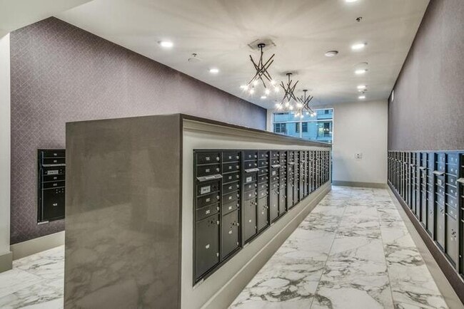 Foto del edificio - 14175 Dallas Pkwy