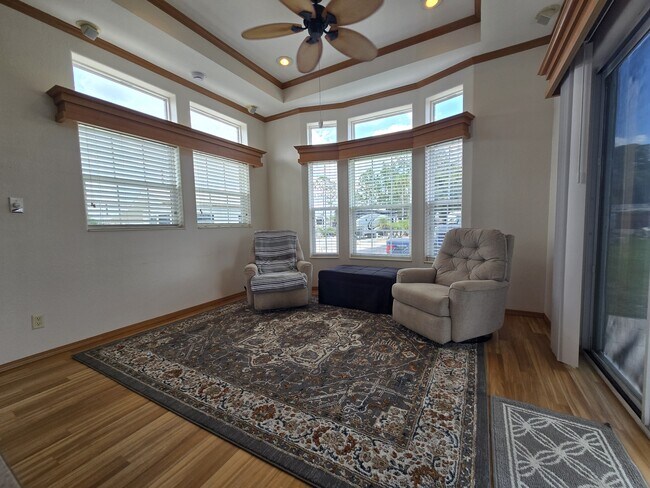 Foto del edificio - 1377 Mainsail Ln