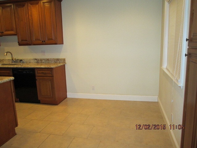 Building Photo - 373 Eldridge Ave
