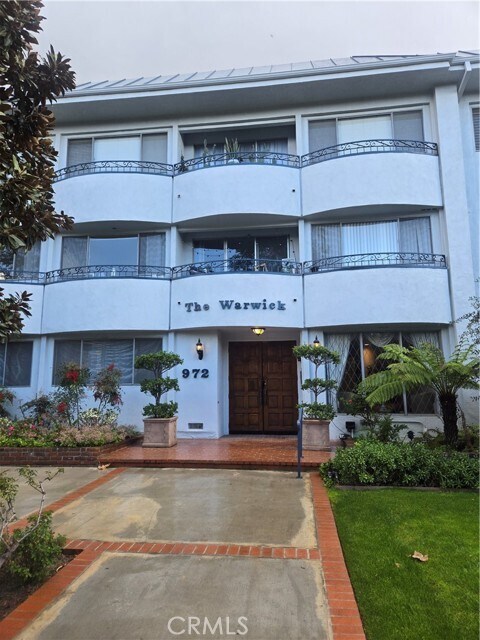 Foto del edificio - 972 E California Blvd