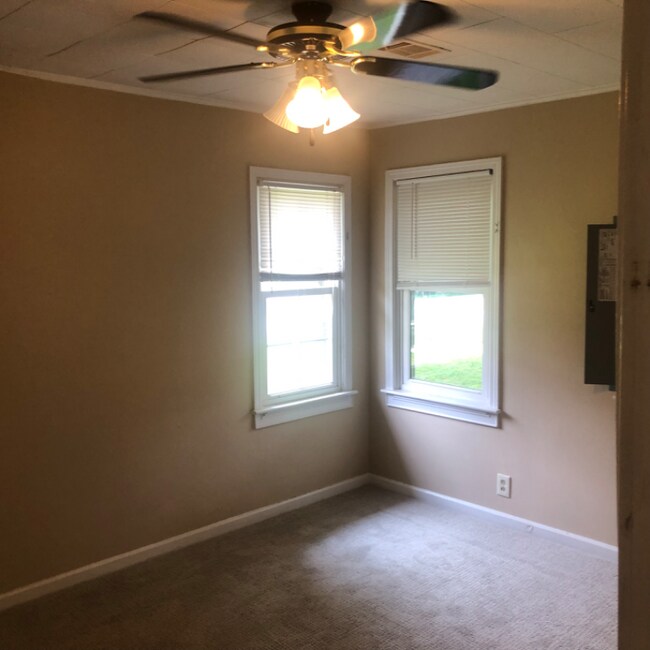 Foto del edificio - 6403 Grove St