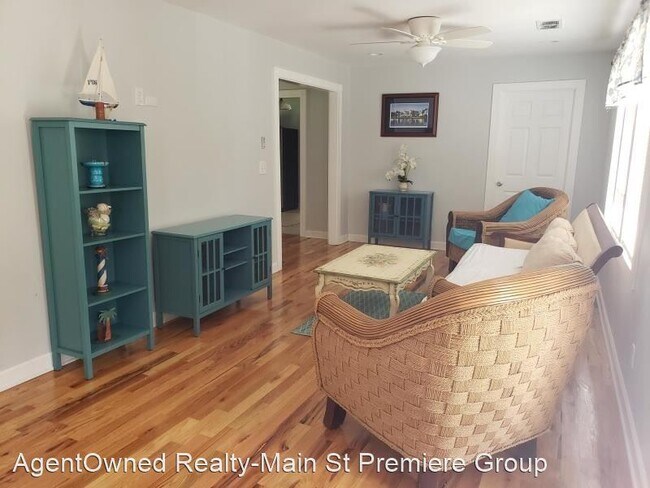 Building Photo - 3 br, 2 bath House - 642 Gaillard Road
