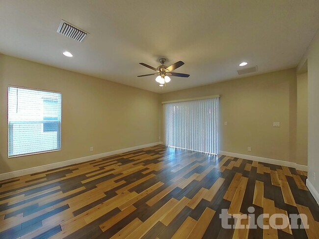 Building Photo - 9229 Halsey Dr