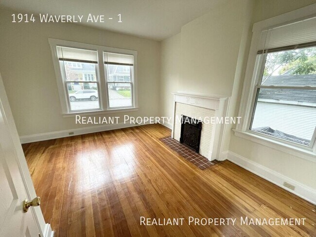 Foto del edificio - 1914 Waverly Ave