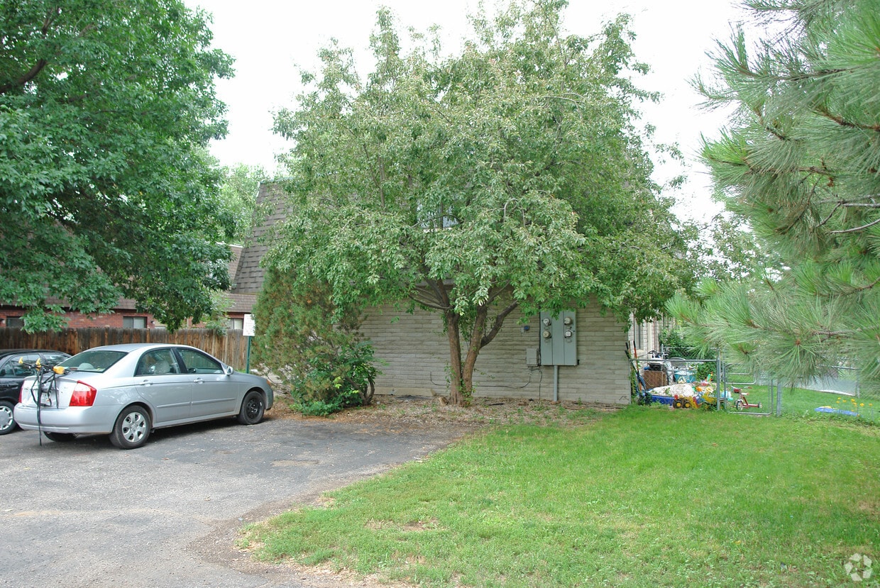 Building Photo - 1701 Erin Ct