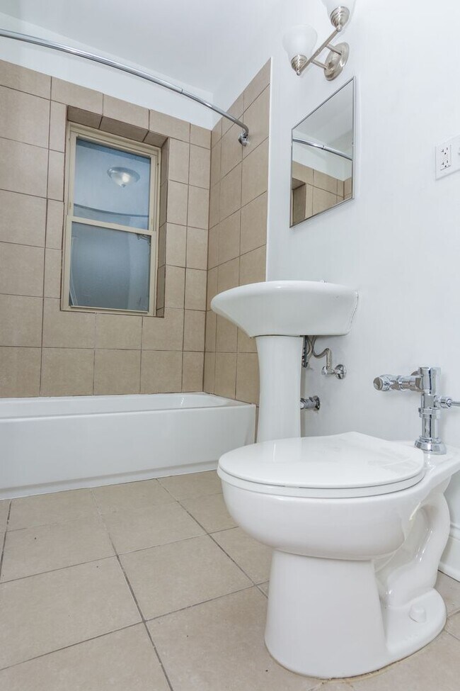 Foto del edificio - 7631 S East End Ave