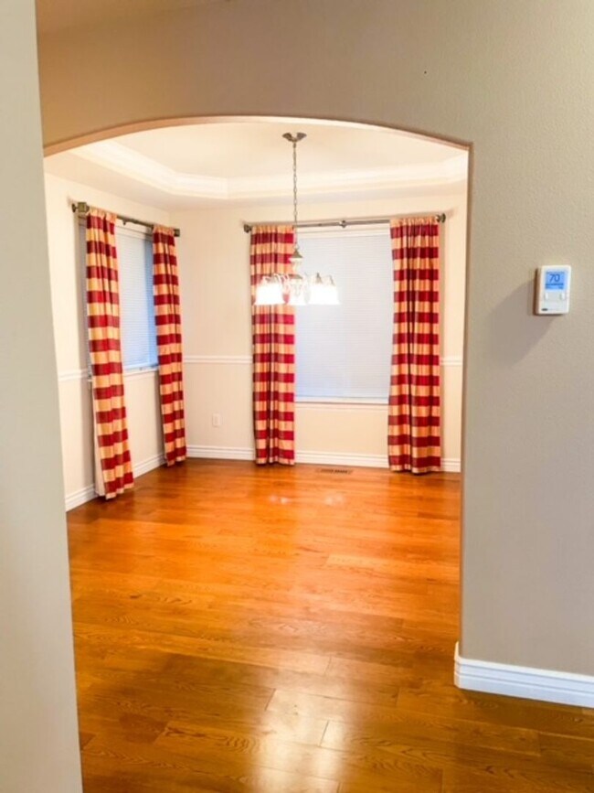 Building Photo - Gorgeous 4 bedroom home in Silver Creek Br...