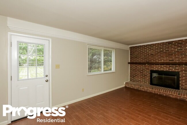 Building Photo - 7446 Ponders End Ln