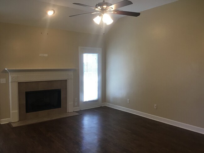 Building Photo - 138 Grayson Avenue