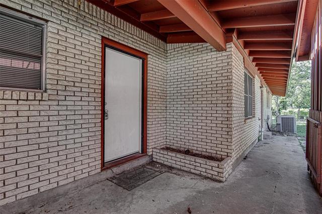 Foto del edificio - 703 Country Club Rd
