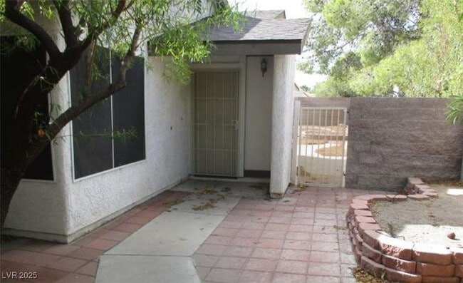 Building Photo - 6695 Flora Dr