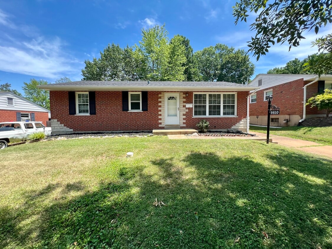 9810 Ione Ln, Affton, MO 63123 House Rental in Affton, MO
