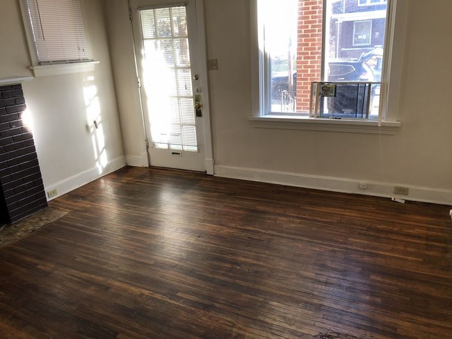 Building Photo - 410 Radnor St
