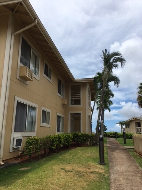 Building Photo - Kulana Knolls, NEWLY RENOVATED SPACIOUS 1 ...