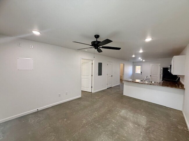 Building Photo - 2526 Hurricane Lake Rd