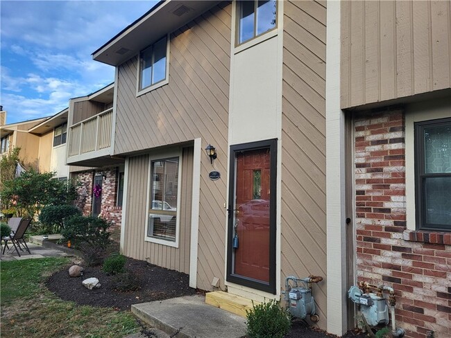 Photo - 740 Wheatland Cir Townhome