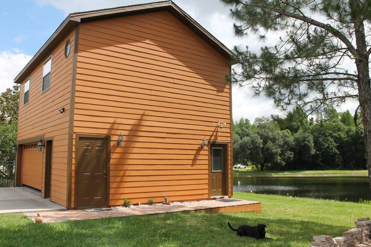 9406 Cavendish Dr Unit Furnished detached Suite, Tampa, FL 33626