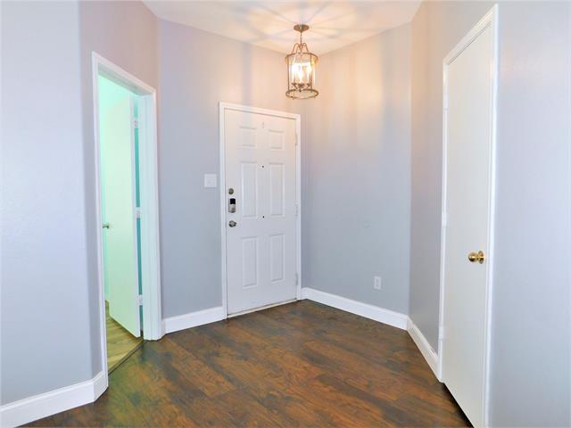 Building Photo - 1107 Mockingbird Dr