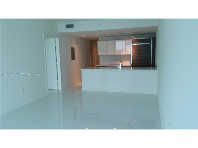Foto principal - 1100 S Miami Ave
