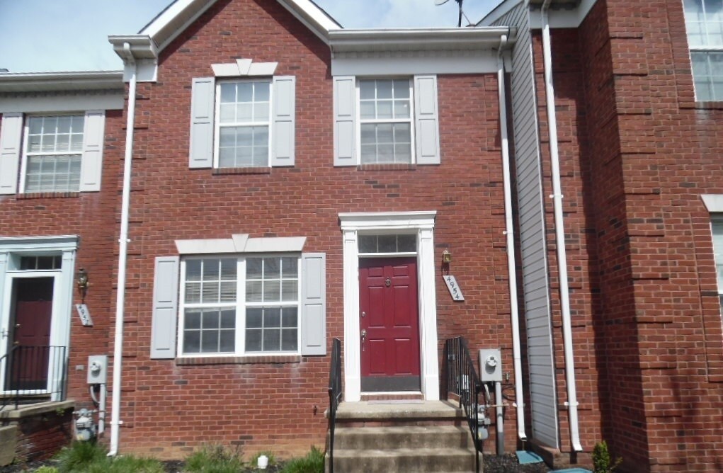 3Level Townhouse Finished Basement Cl... Townhome Rentals in