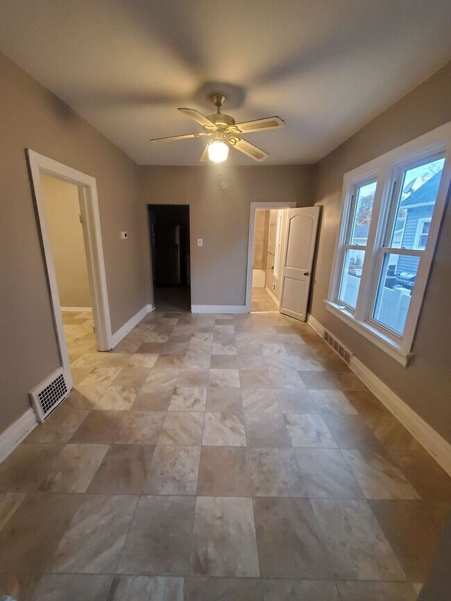 Foto del edificio - 4 Bedroom single family