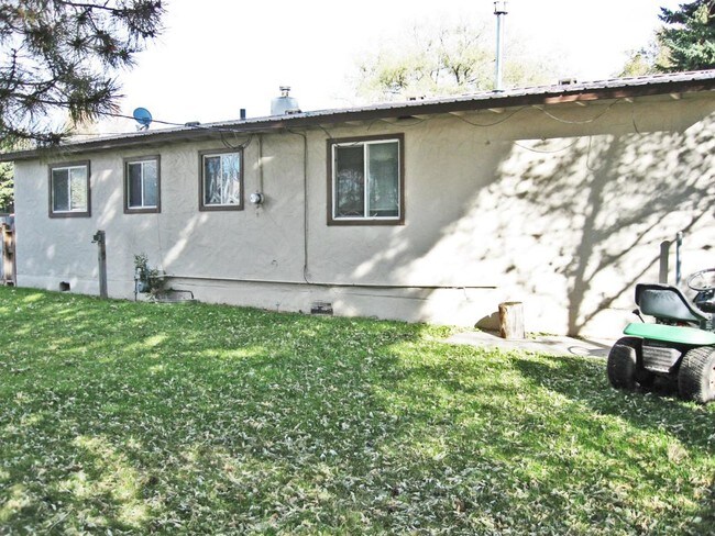 Foto del edificio - 1325 Alameda Ave.