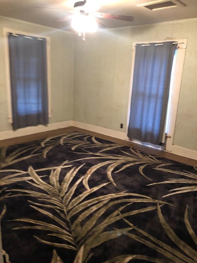 Building Photo - 3 br, 1 bath House - 312 Apple Tree Lane