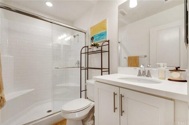 Foto del edificio - 1530 W 1st St