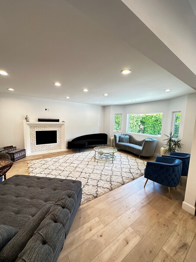 Foto del edificio - 5417 Fulton Ave