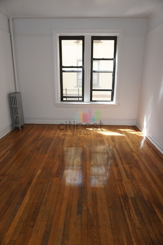 Foto principal - 537-547 Ovington Ave
