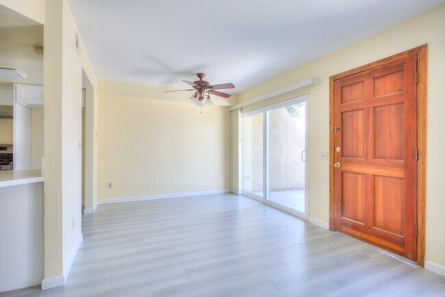 Foto del edificio - Rowland Unified School District?Welcome to Your Stylish West Covina Retreat!